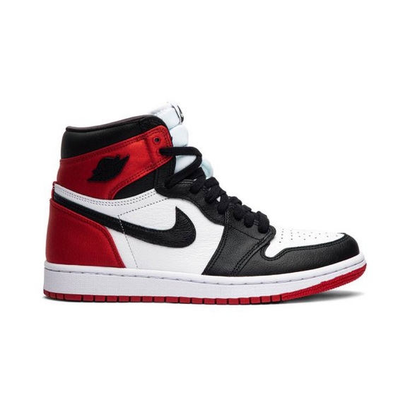 Women’s Air Jordan 1 Retro High ‘Satin Black Toe’ - Picture 2 of 8